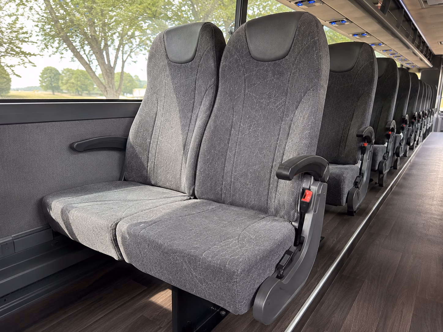 charter buses to the california science center and natural history museum